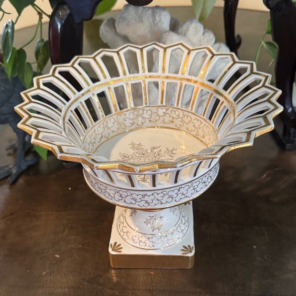 Gold gilt porcelain 🔥sale🔥beautiful bowl